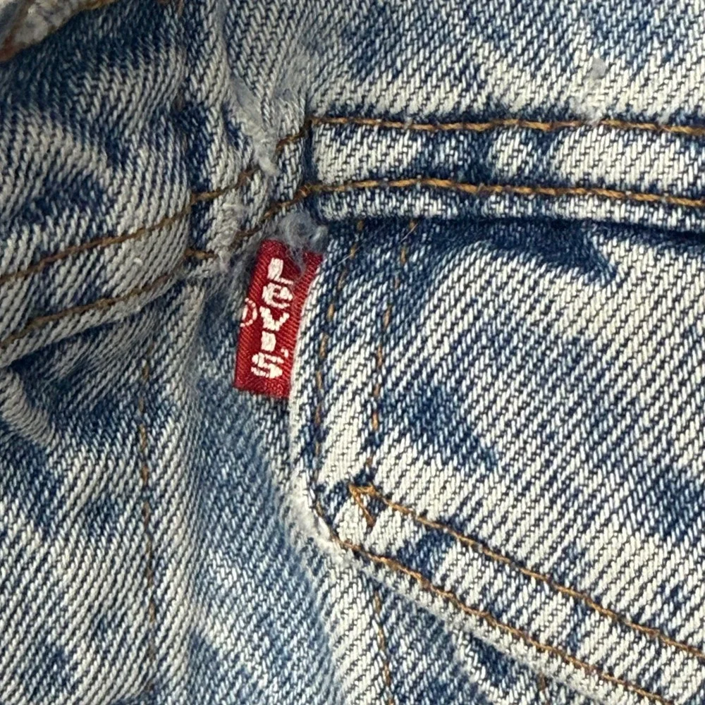 Levi's Trucker Jacket YTH L Light Blue Denim Vintage 90s Made in USA Distressed